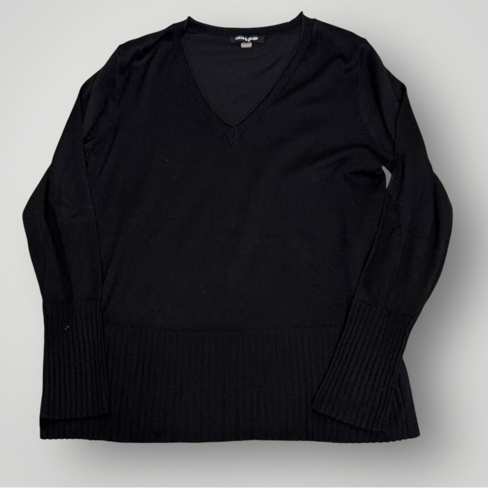 Cable & Gauge Black V-Neck Knit Top Ribbed Hem Side Slits Size‎ M